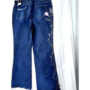 Jones Wear Wide Leg Jeans Floral Embroidered Raw Hem Stretch Women’s Size 12 NWT